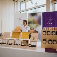 tag-des-schweizer-holzes-offener-tag-aussteller-bee-family-2025-blumer-lehmann