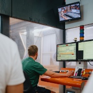 tag-des-schweizer-holzes-offener-tag-digitalsteuerung-produktion-2025-blumer-lehmann