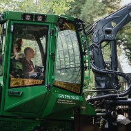 tag-des-schweizer-holzes-offener-tag-forstmaschine-2025-blumer-lehmann