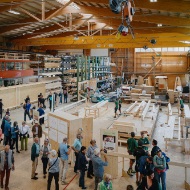 tag-des-schweizer-holzes-offener-tag-holzbauwerkstatt-2025-blumer-lehmann