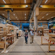tag-des-schweizer-holzes-offener-tag-produktion-holzbau-2025-blumer-lehmann