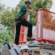 tag-des-schweizer-holzes-offener-tag-sicherheit-vorführung-2025-blumer-lehmann
