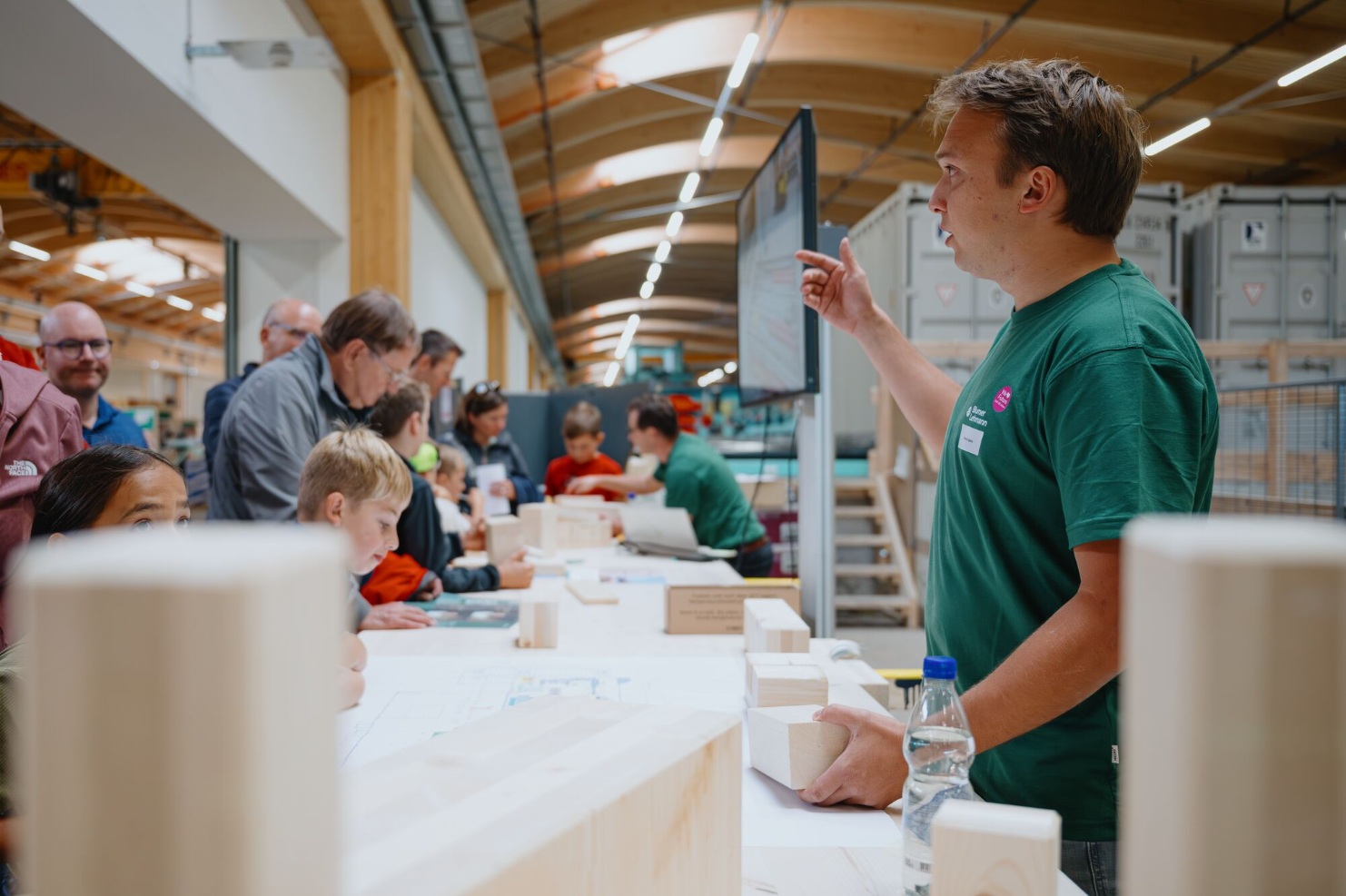 tag-des-schweizer-holzes-holzbau-workshop-2025-blumer-lehmann