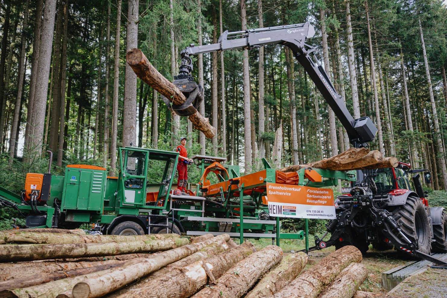 tag-des-schweizer-holzes-holzernte-maschine-2025-blumer-lehmann