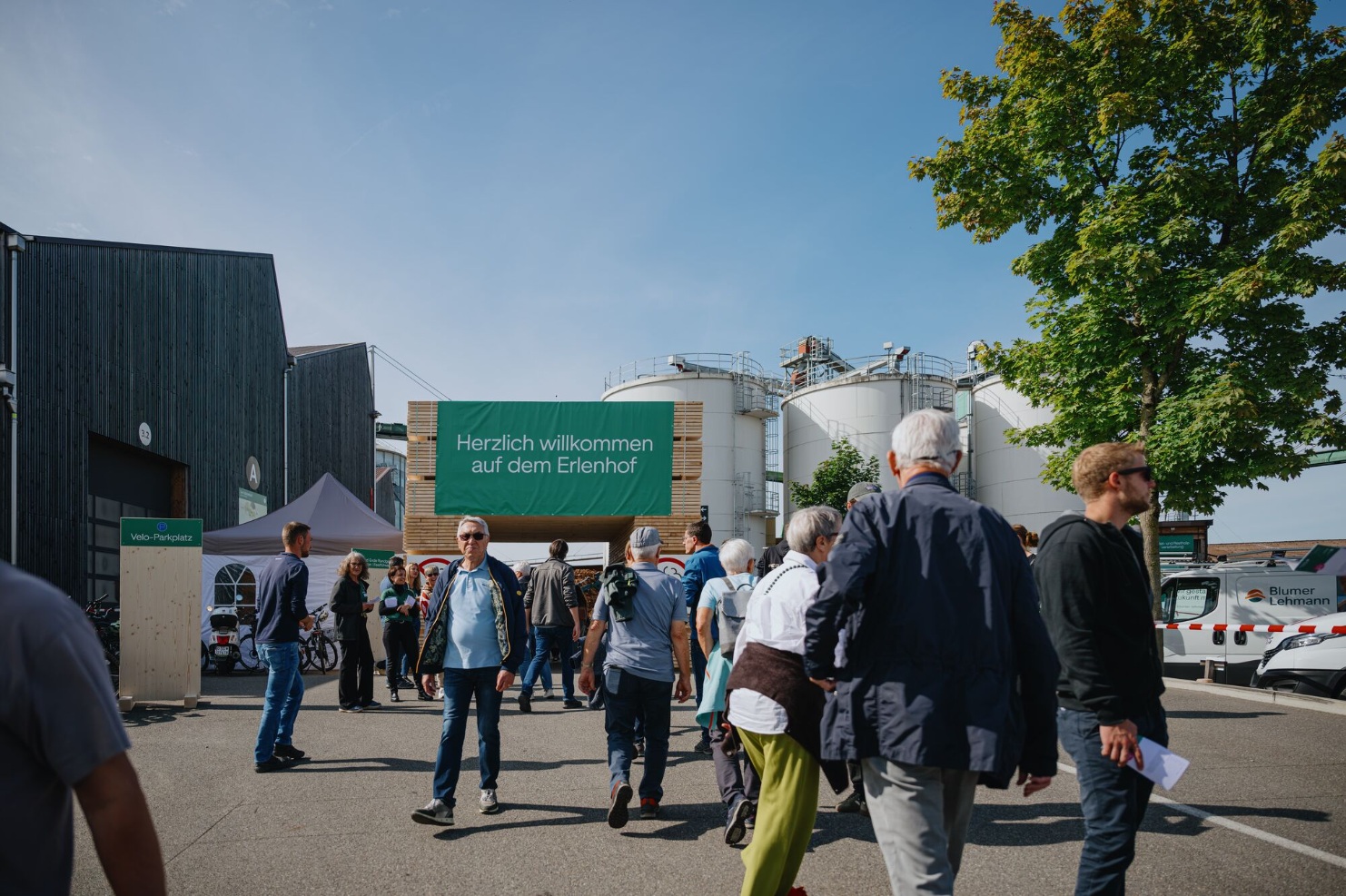 tag-des-schweizer-holzes-willkommen-erlenhof-2025-blumer-lehmann