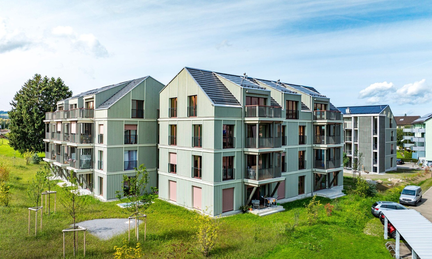 Drei Mehrfamilienhäuser der Wohnsiedlung 55plus in Gossau 