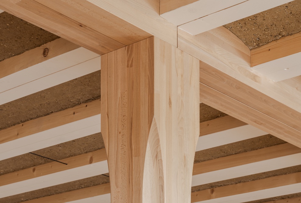 Détail de la structure en bois de l’immeuble de bureaux HORTUS à Bâle.