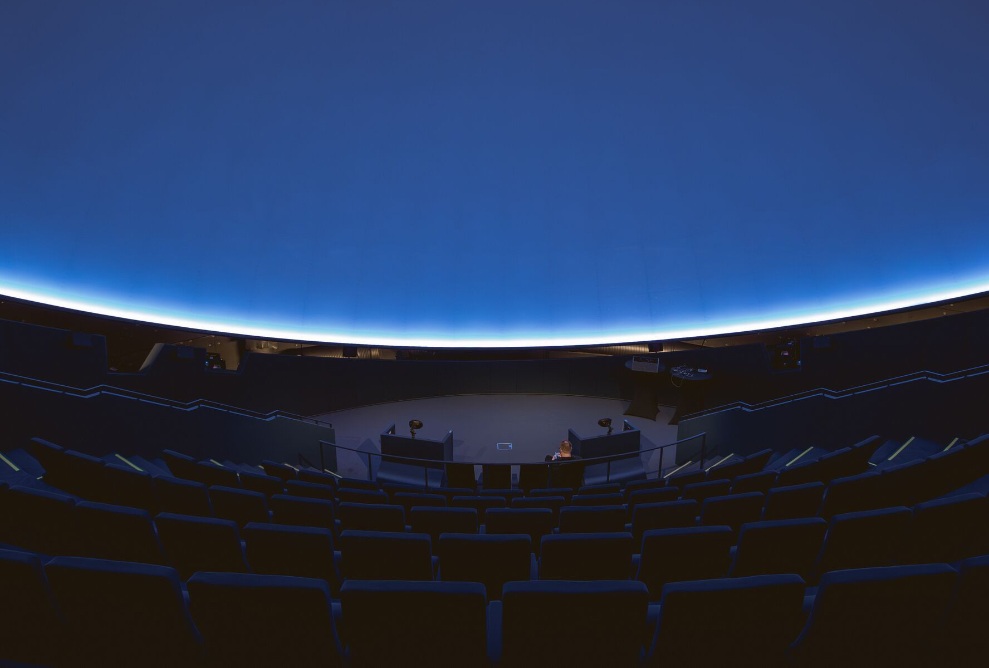 3D Kino in der Holzkuppel des Wisdome Stockholms